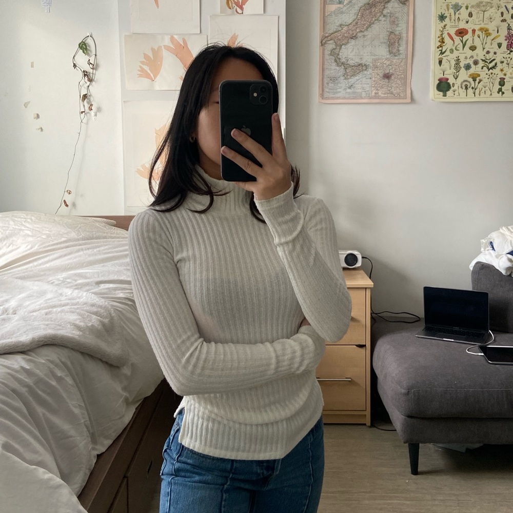 Wilfred white ribbed turtleneck